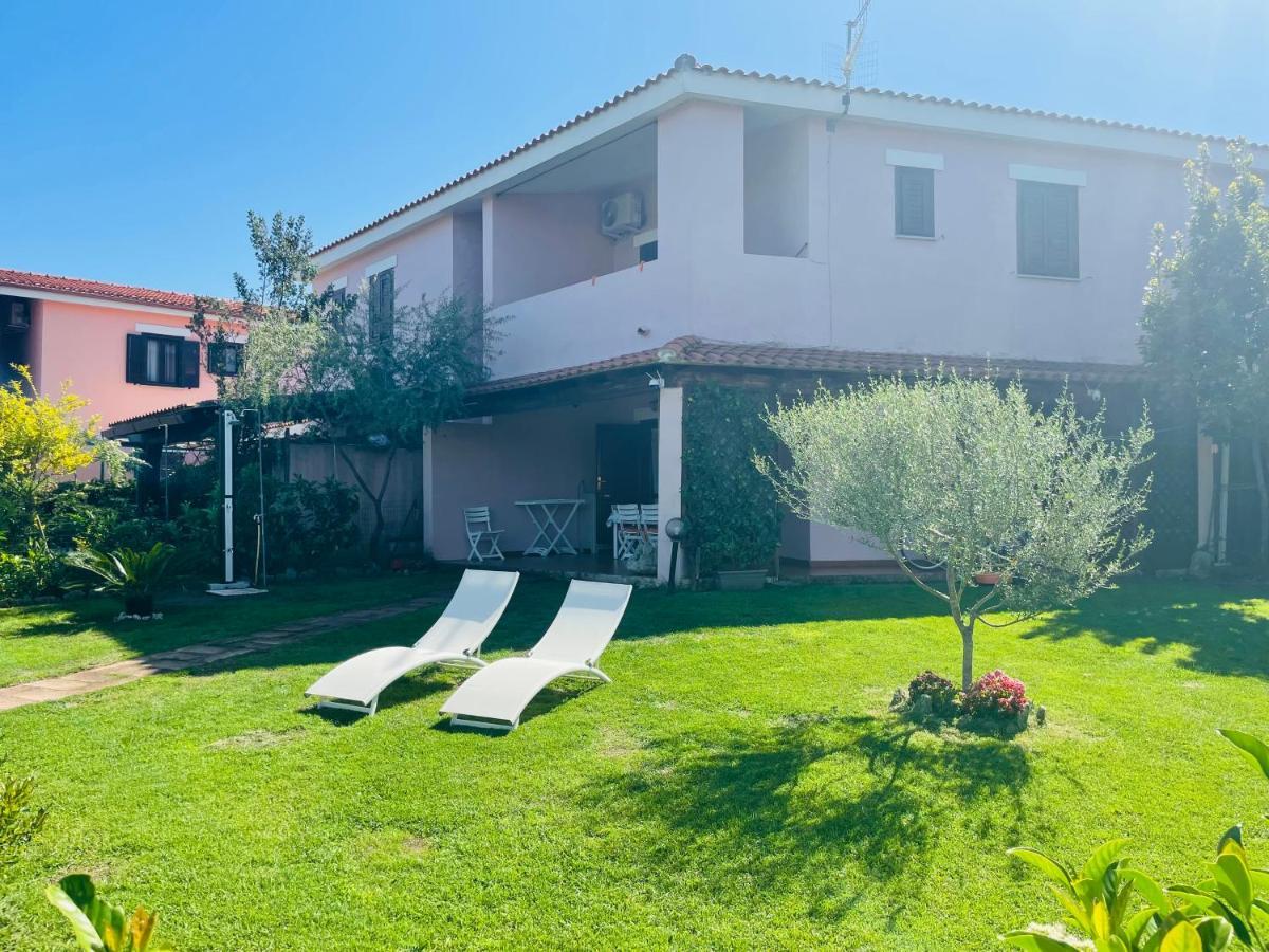 Casa Vacanza Li Menduli San Teodoro San Teodoro  Exteriör bild