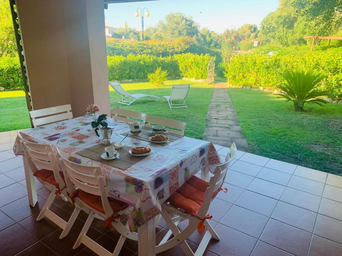 Casa Vacanza Li Menduli San Teodoro San Teodoro  Exteriör bild